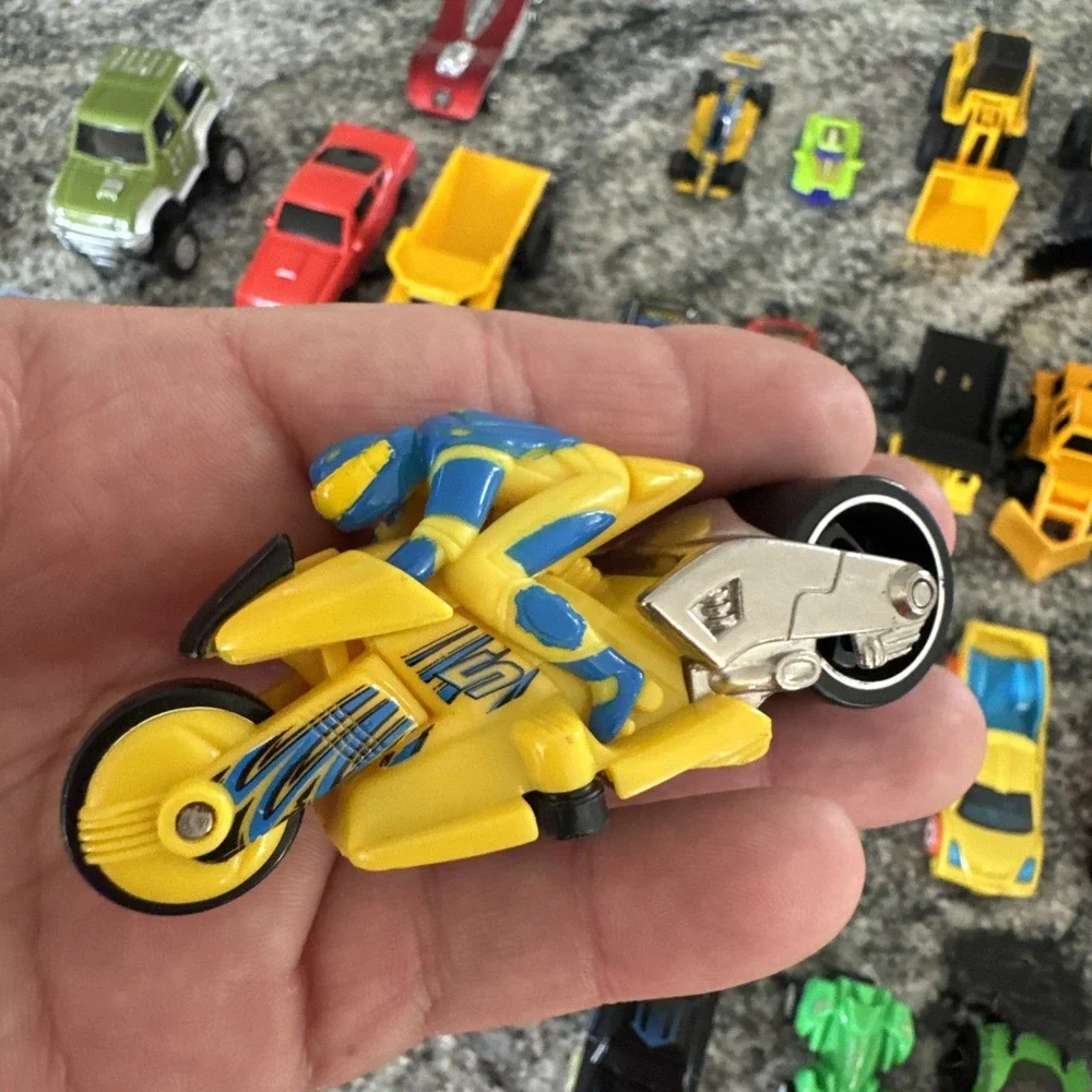 Lot of‎ Hot Wheels Matchbox John Deere NASCAR Disney And Miscellaneous 47 Cars